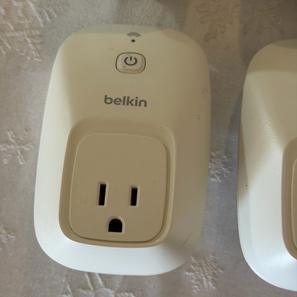 BELKIN WeMo Switch Wi-Fi Smart Plug (6) & WeMo Insight Plug Android IPhone - Picture 5 of 11